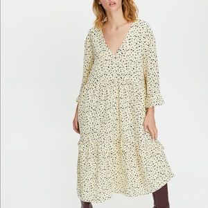 Aritzia Little Moon Spritz Dress